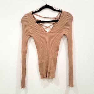 Medium tan long sleeves sweater